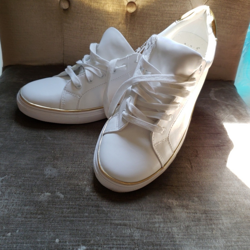 Men's white and gold shoes